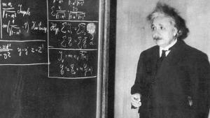 Einstein gives a lecture in 1934.