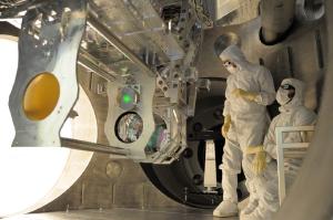 <abbr>LIGO</abbr> mirrors being upgraded.