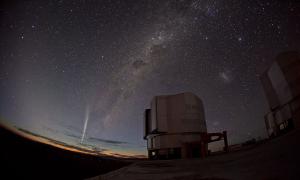 Comet Lovejoy captured at Paranal Observatory.