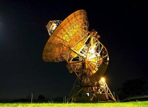 Mt Pleasant radio telescope at night.